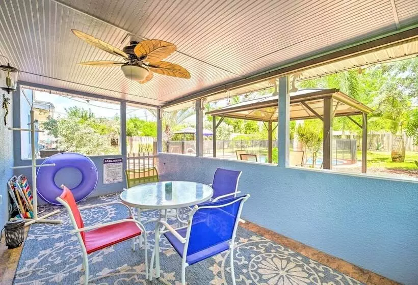 Spacious Satellite Beach Home: Walk To Shore!