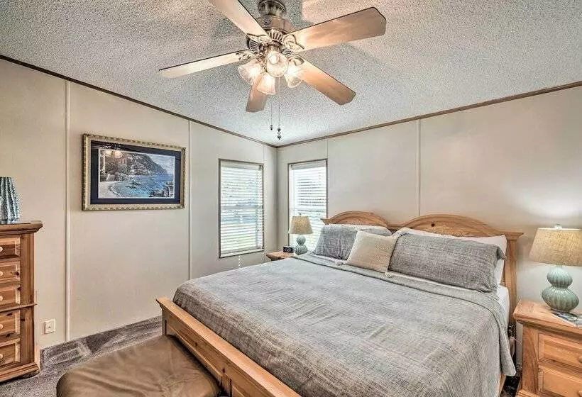 Sunny Waterfront Welaka Home W/ Private Dock!