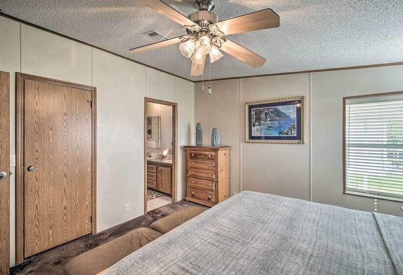 Sunny Waterfront Welaka Home W/ Private Dock!