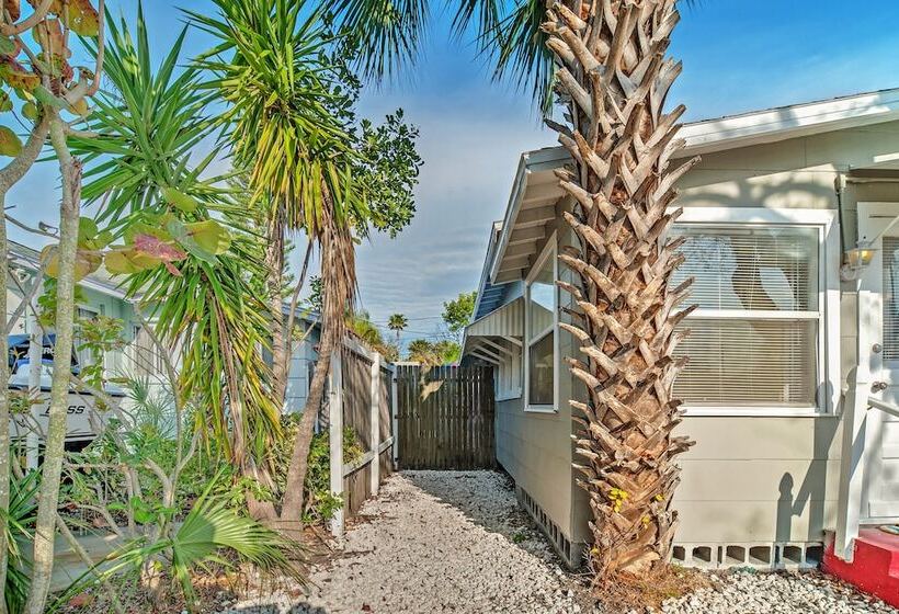 Treasure Island Cottage, Near Boardwalk & Beach!