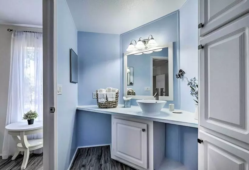 Valrico Retreat W/ Fire Pit ~ 18 Mi To Tampa!