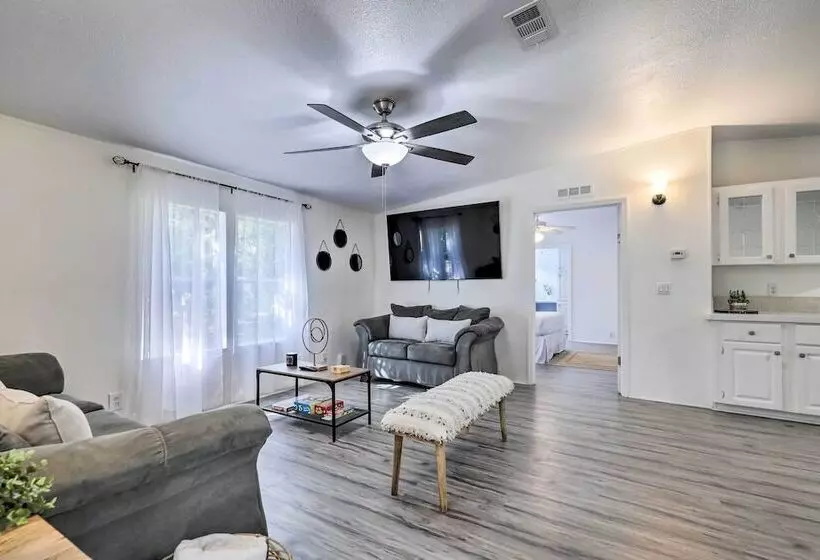 Valrico Retreat W/ Fire Pit ~ 18 Mi To Tampa!