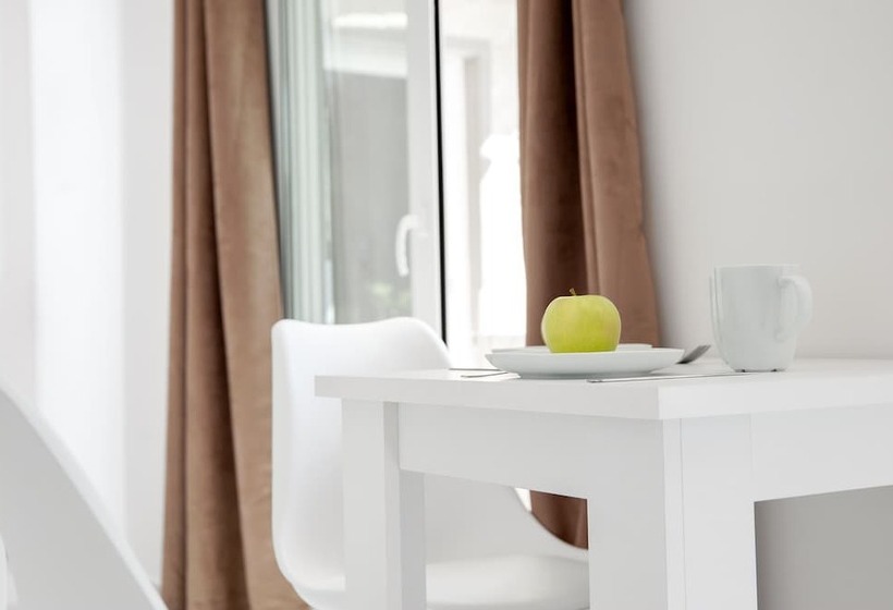 Alekos Luxury Suites Free 24h Transportation From   To Airport