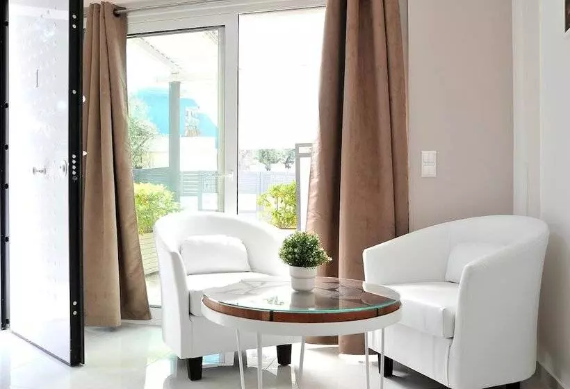 Alekos Luxury Suites Free 24h Transportation From   To Airport