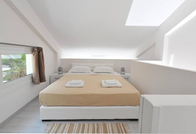 Alekos Luxury Suites Free 24h Transportation From   To Airport