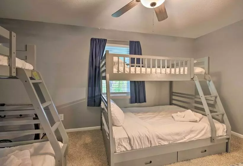 Beaver Lake Home ~ 8 Mi To Downtown Rogers!