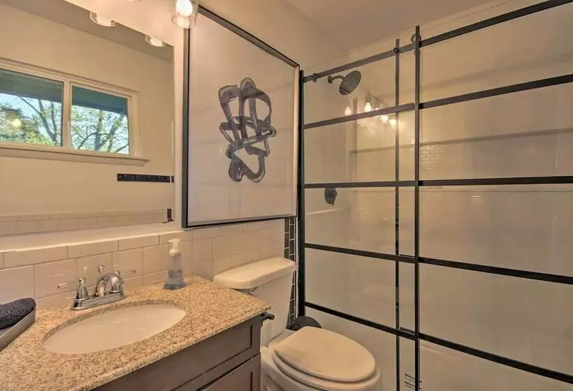 Beaver Lake Home ~ 8 Mi To Downtown Rogers!