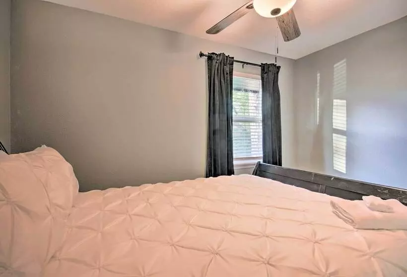 Beaver Lake Home ~ 8 Mi To Downtown Rogers!