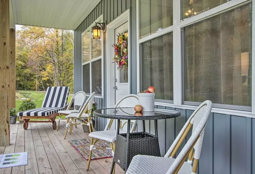 Blue Heron Brodheadsville Cottage: Hike & Ski!