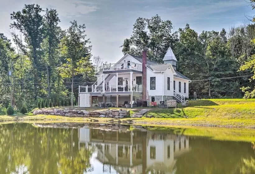 Blue Heron Brodheadsville Cottage: Hike & Ski!