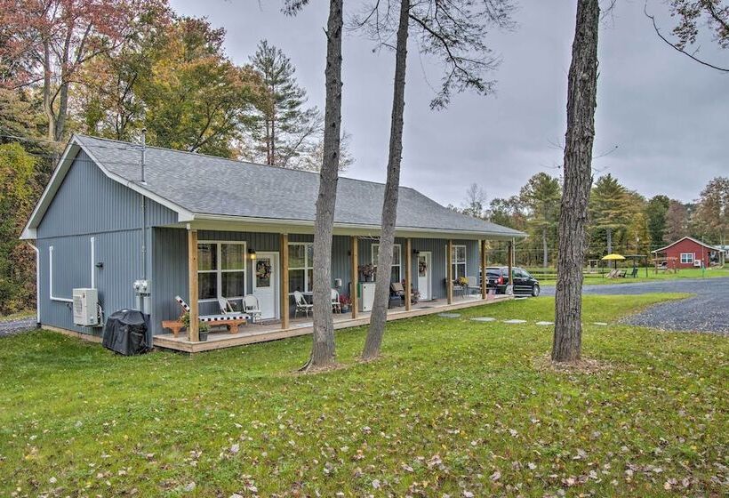 Blue Heron Brodheadsville Cottage: Hike & Ski!