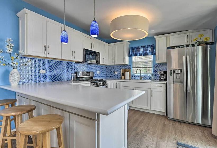 Breathtaking Castle Rock Lake Home: Waterfront Lot