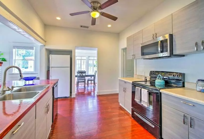 Bright & Airy Escape: 3 Mi To Melbourne Beach