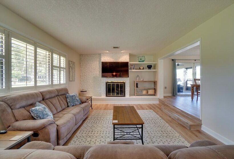 Bright & Spacious Tavares Home W/ Boat Dock!