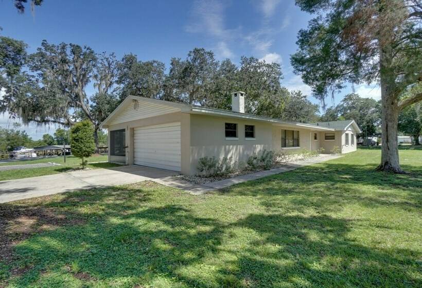 Bright & Spacious Tavares Home W/ Boat Dock!