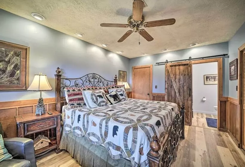 Bryson City Cabin W/ Hot Tub ~ 10 Mi To Dtwn!