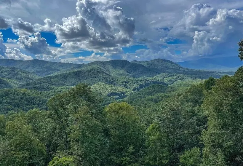 Bryson City Cabin W/ Hot Tub ~ 10 Mi To Dtwn!