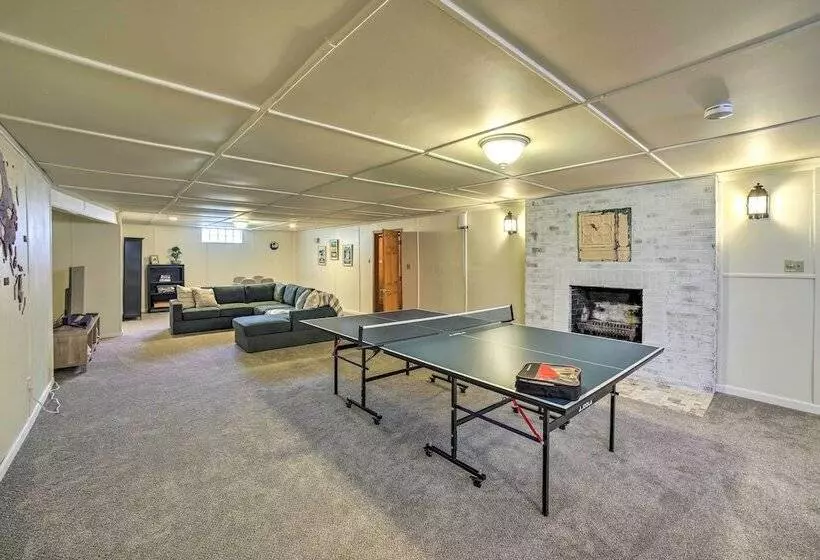 Cozy Abode ~ 3 Mi To Indiana Dunes Nat L Park