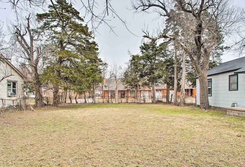 Cozy Bethany Vacation Home Pets Welcome!