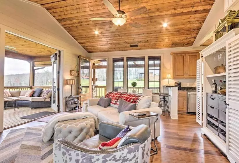 Putt Putt, Pickleball + Trails: Glenville Getaway