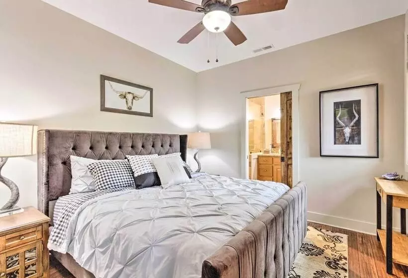 Putt Putt, Pickleball + Trails: Glenville Getaway