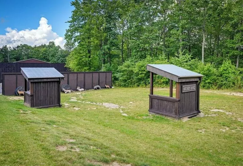 Putt Putt, Pickleball + Trails: Glenville Getaway