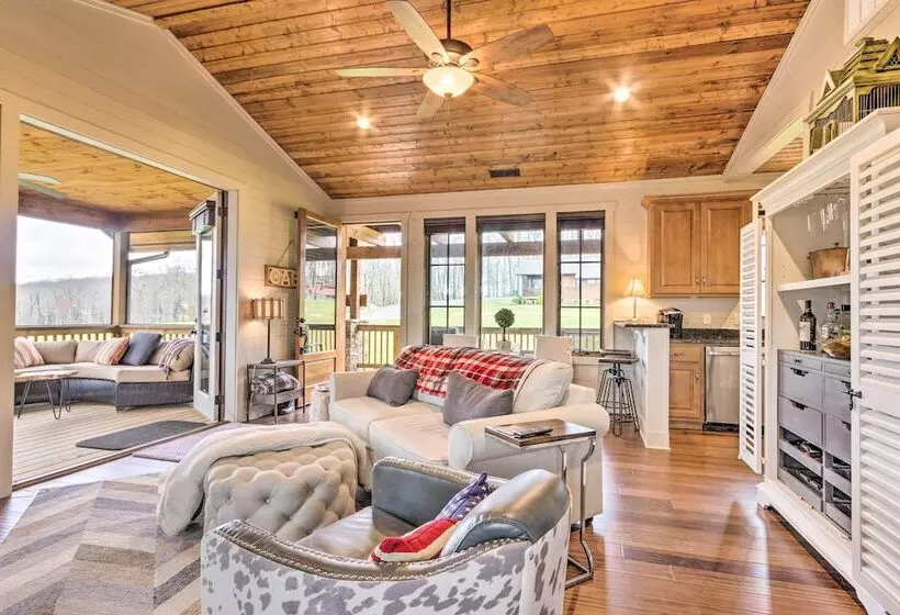 Putt Putt, Pickleball + Trails: Glenville Getaway