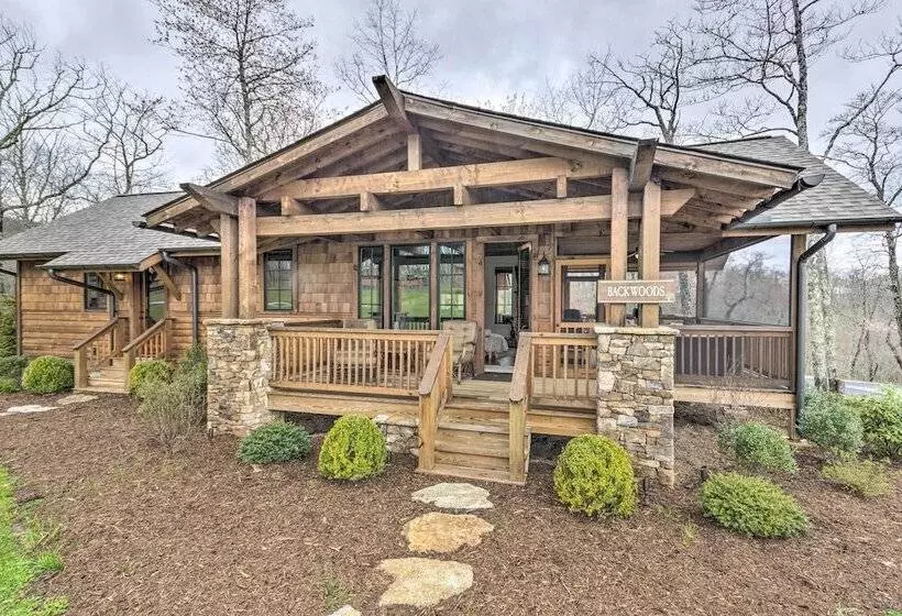 Putt Putt, Pickleball + Trails: Glenville Getaway