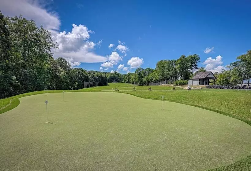 Putt Putt, Pickleball + Trails: Glenville Getaway