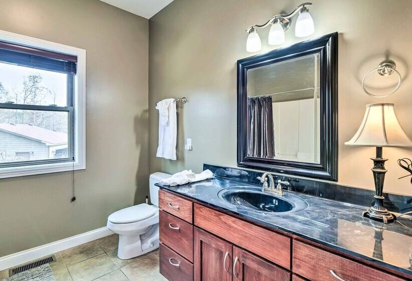 Cozy Home W/ Patio, 2 Mi To Dale Hollow Lake!