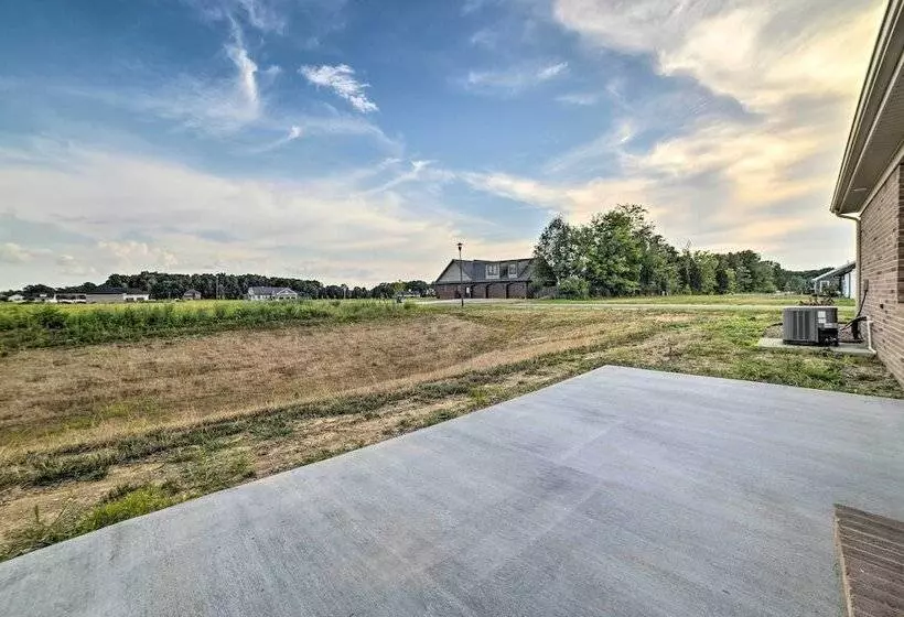 Cozy Murray Retreat Near Msu & Local Eateries