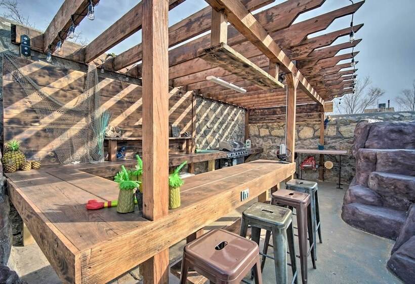 El Paso Home W/ Bbq Grill   4 Mi To Sunland Park!