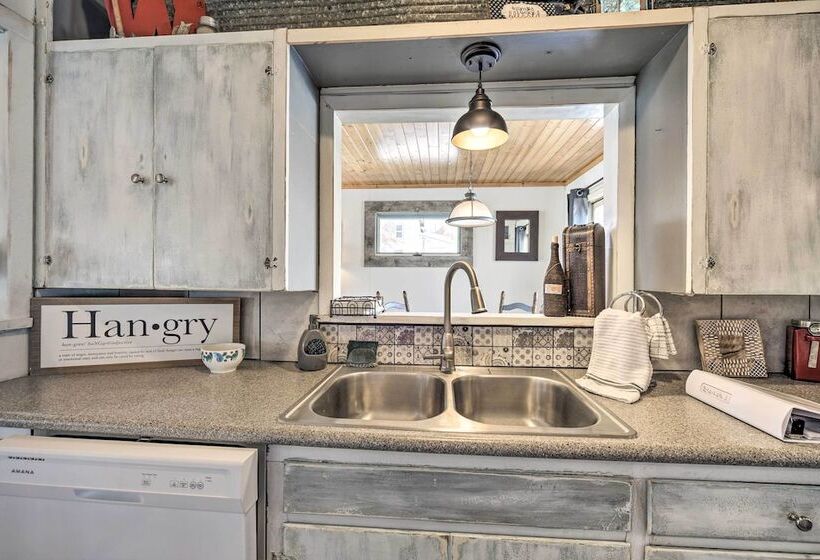 Family Home   Walk To Town & Balsam Lake!