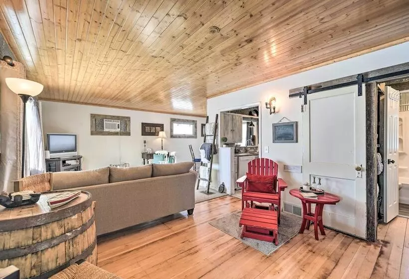 Family Home   Walk To Town & Balsam Lake!