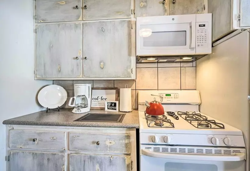 Family Home   Walk To Town & Balsam Lake!