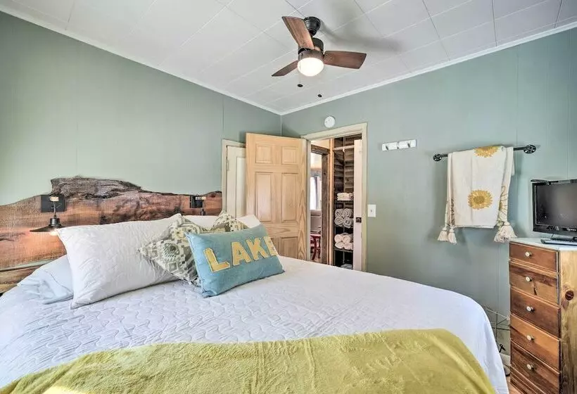 Family Home   Walk To Town & Balsam Lake!