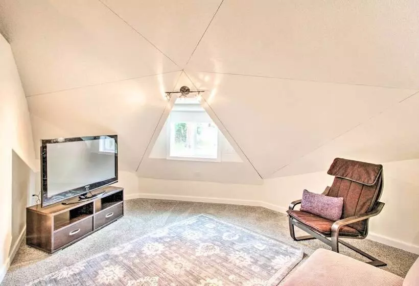 Geodesic Dome House W/ Scenic Views + Hot Tub