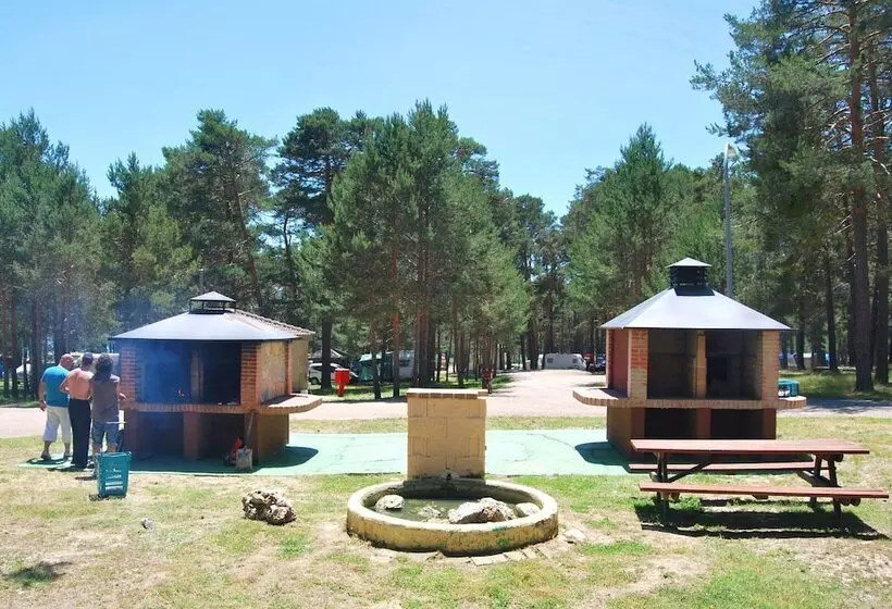 ホテル Camping Urbión