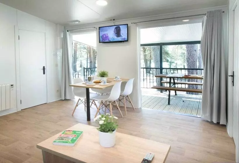 ホテル Camping Urbión