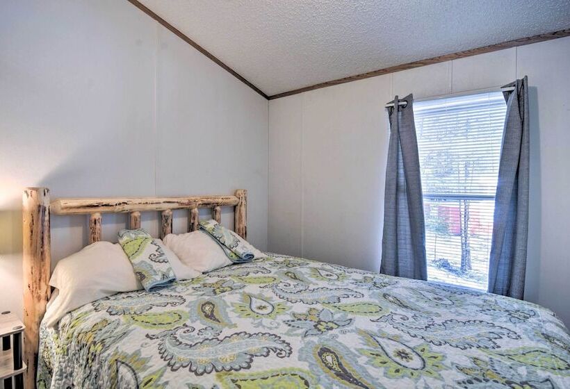 Houghton Lake Area Home W/ Fire Pit & Yard!