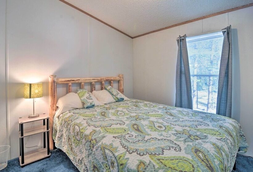 Houghton Lake Area Home W/ Fire Pit & Yard!