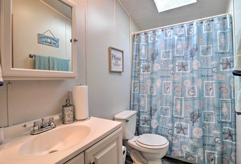 Houghton Lake Area Home W/ Fire Pit & Yard!