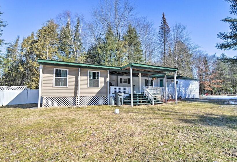 Houghton Lake Area Home W/ Fire Pit & Yard!