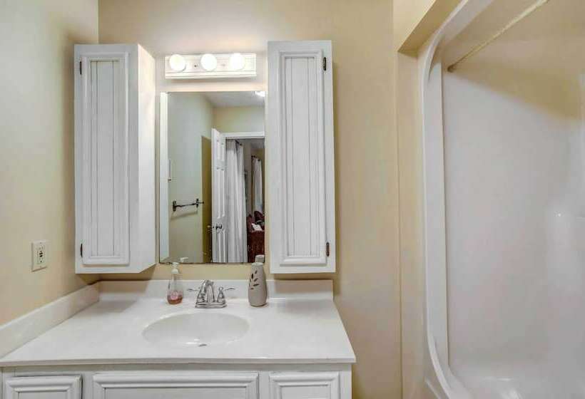 House W/ Yard + River Views Near Myrtle Beach