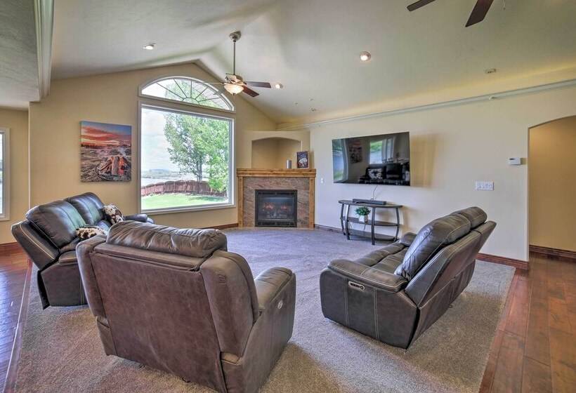 Idyllic Idaho Falls Retreat W/ River Views!
