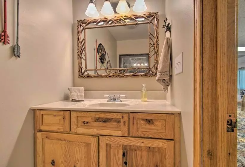 Idyllic Mt Sterling Retreat W/ Private Lake!