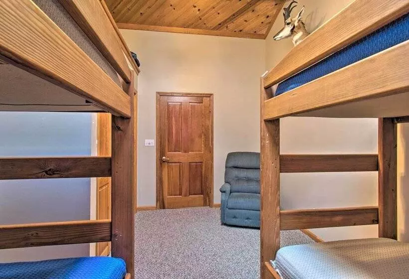 Idyllic Mt Sterling Retreat W/ Private Lake!