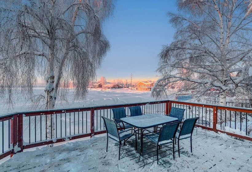 Lakefront Fairbanks Home W/ Private Beach!