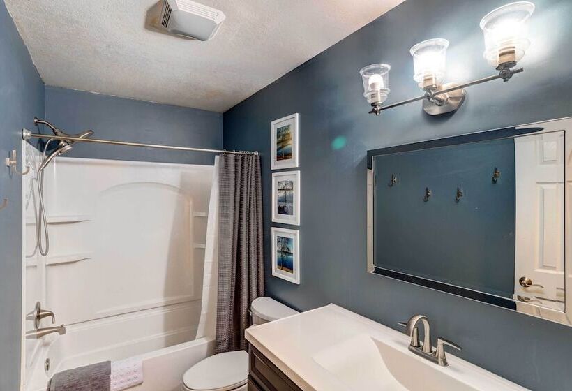 Lakefront Fairbanks Home W/ Private Beach!