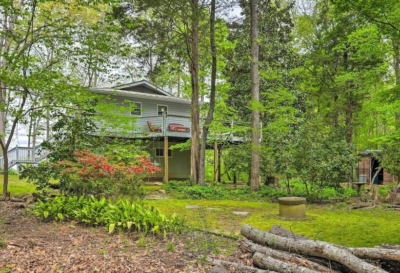 Lakeside Haven W/ Private Dock: Fish & Swim!